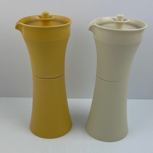 Vintage Tupperware Oil and Vinegar Set 8 ounce Dressing Cruets - Picture 1 of 11